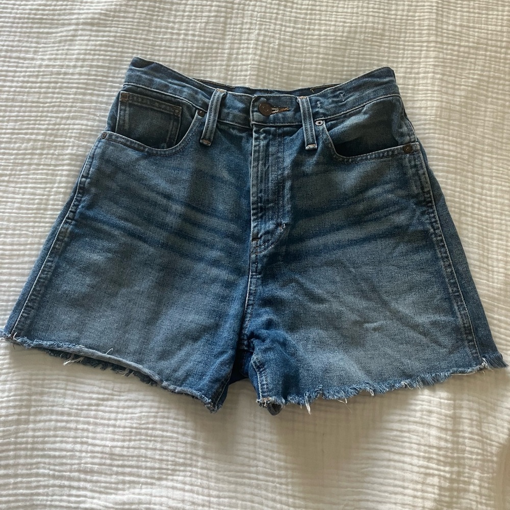Madewell perfect Jean short size 26 medium/Ullman wash